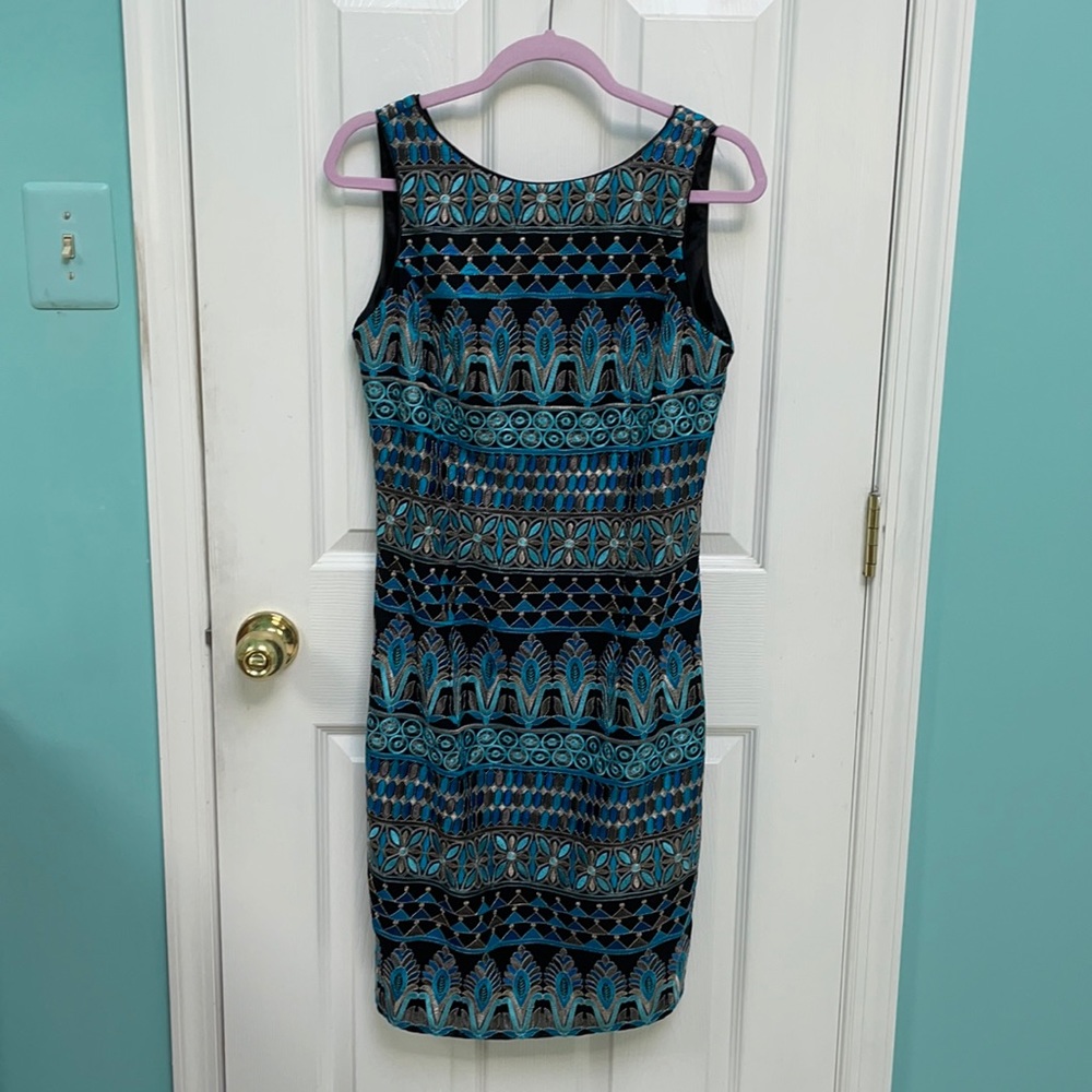 White House Black Market Sleeveless Shift Dress